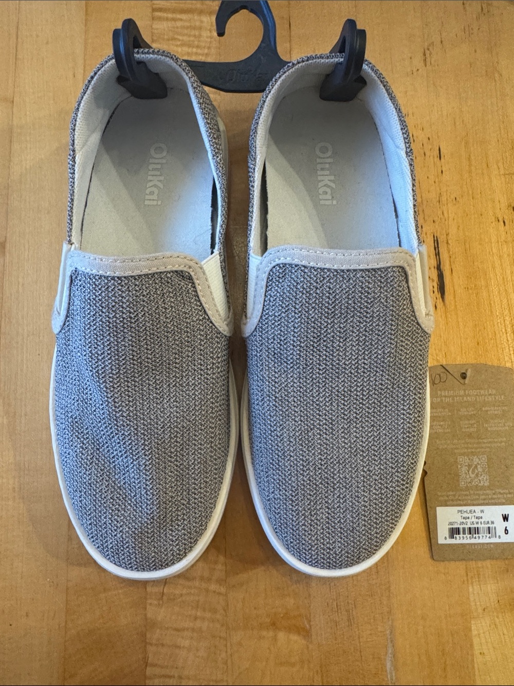 OluKai Light Gray Knit Slip-On Sneakers with Cream Trim NWT size 6